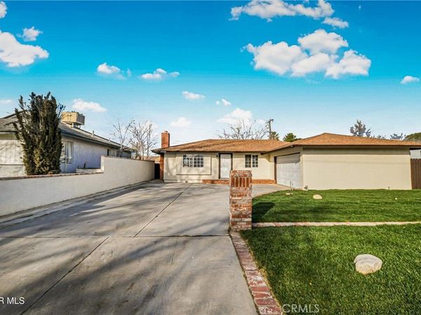 45503 11th Street West , Lancaster, CA 93534
