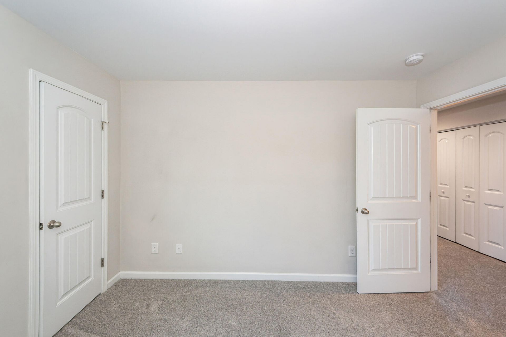 484 Truman Drive Photo 10