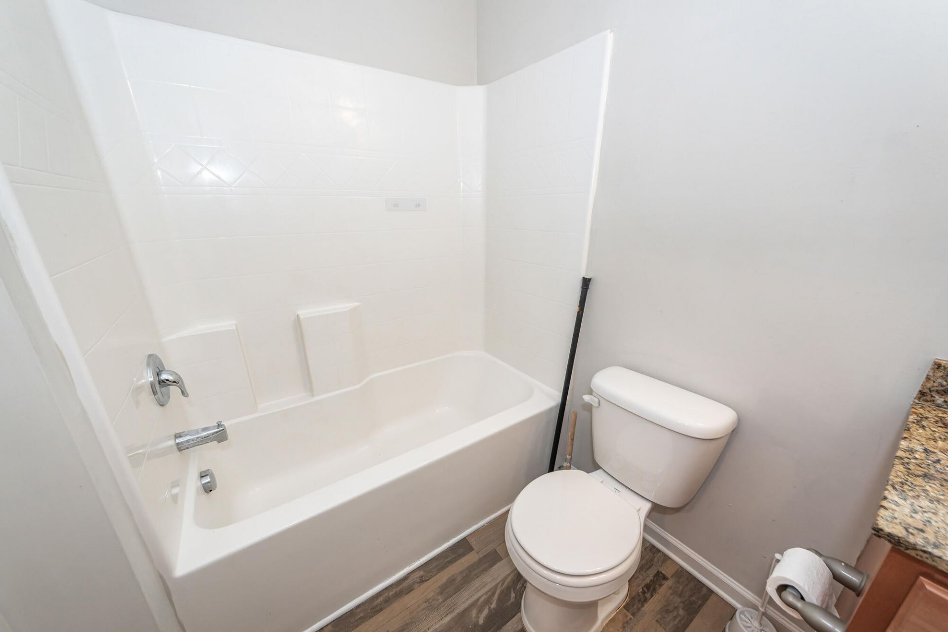 484 Truman Drive Photo 13