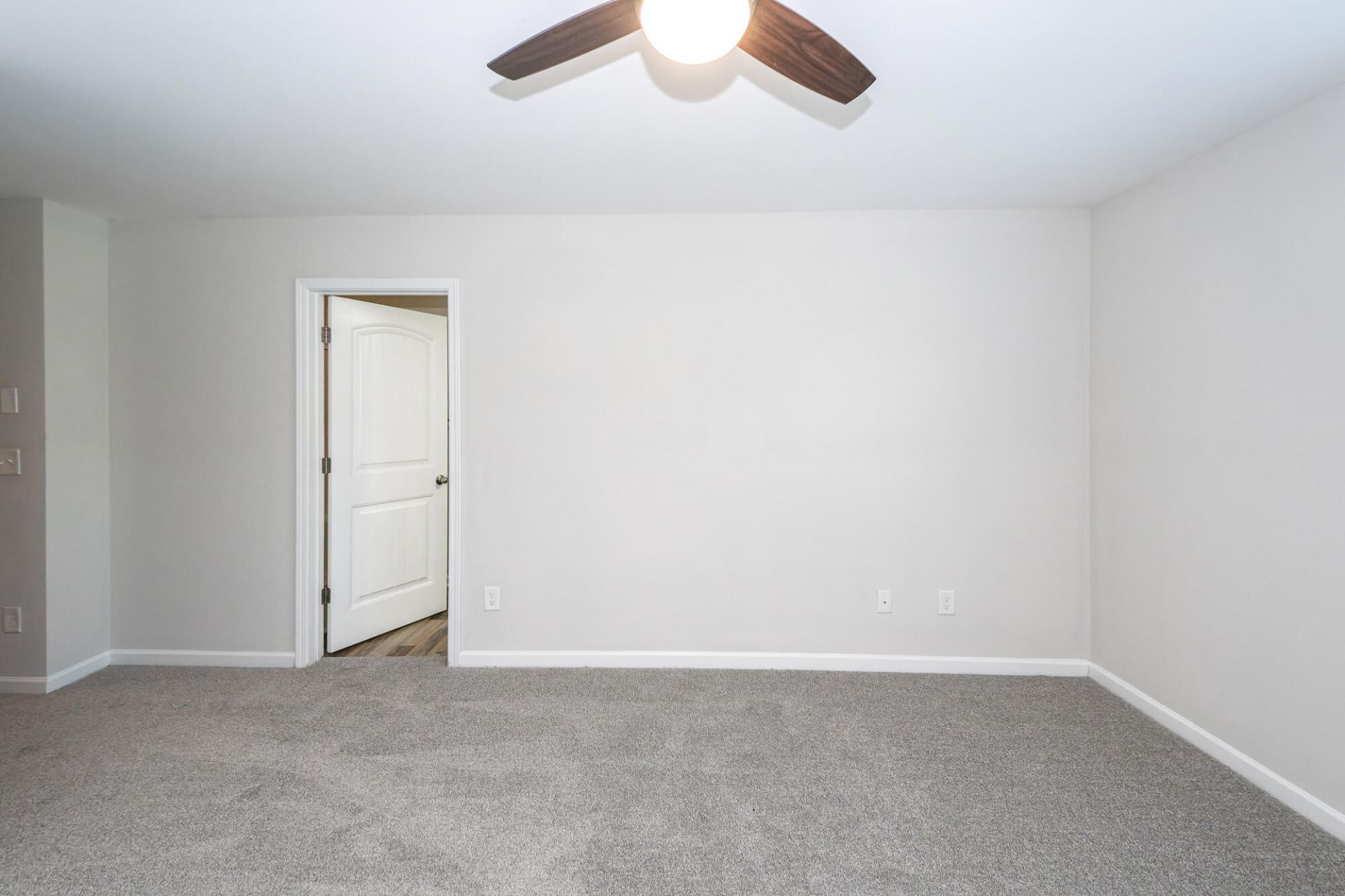 484 Truman Drive Photo 16