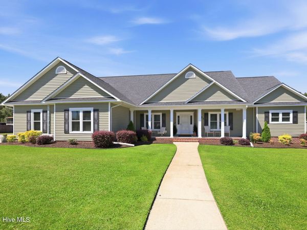 201 Brant Court, Swansboro, NC 28584