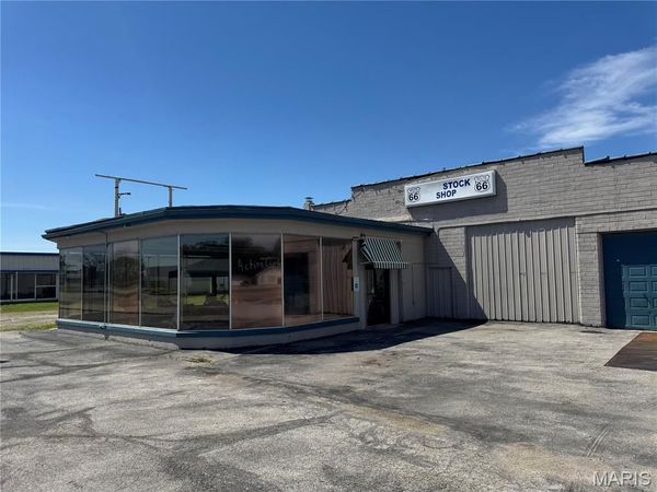 817 W Union Avenue , Litchfield, IL 62056