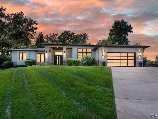 10147 Fieldcrest Lane, Ladue, MO 63124