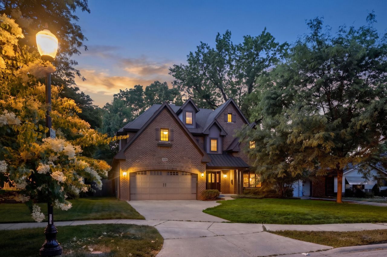 639 N Wright Street, Naperville, IL 60563