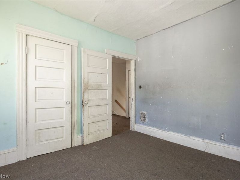 2300 E 86th Street, Cleveland, OH 44106 Photo 17