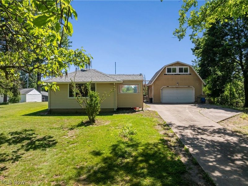 409 Edith Avenue, Akron, OH 44312 Photo 2