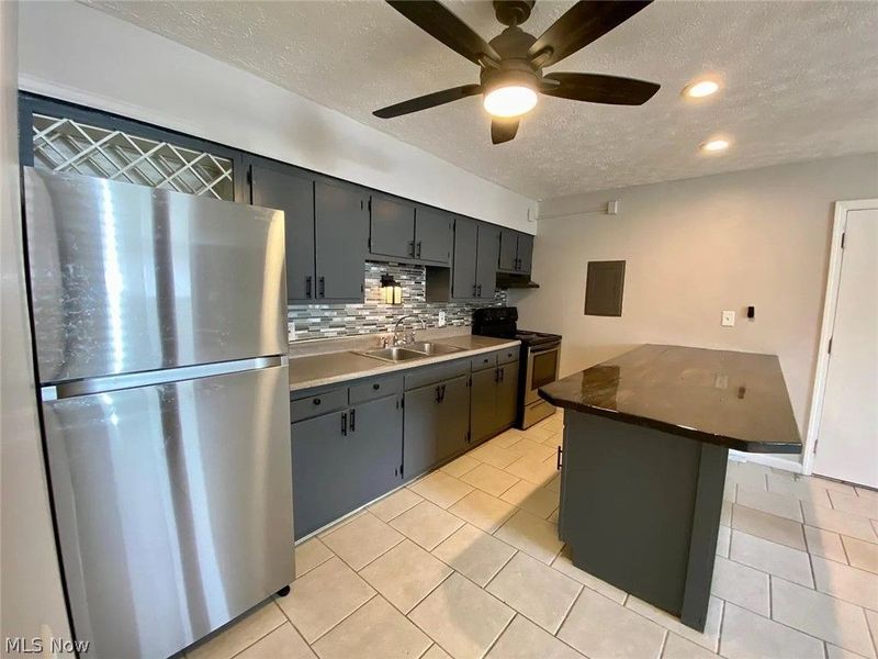 640 S Shore Court, Vermilion, OH 44089 Photo 7
