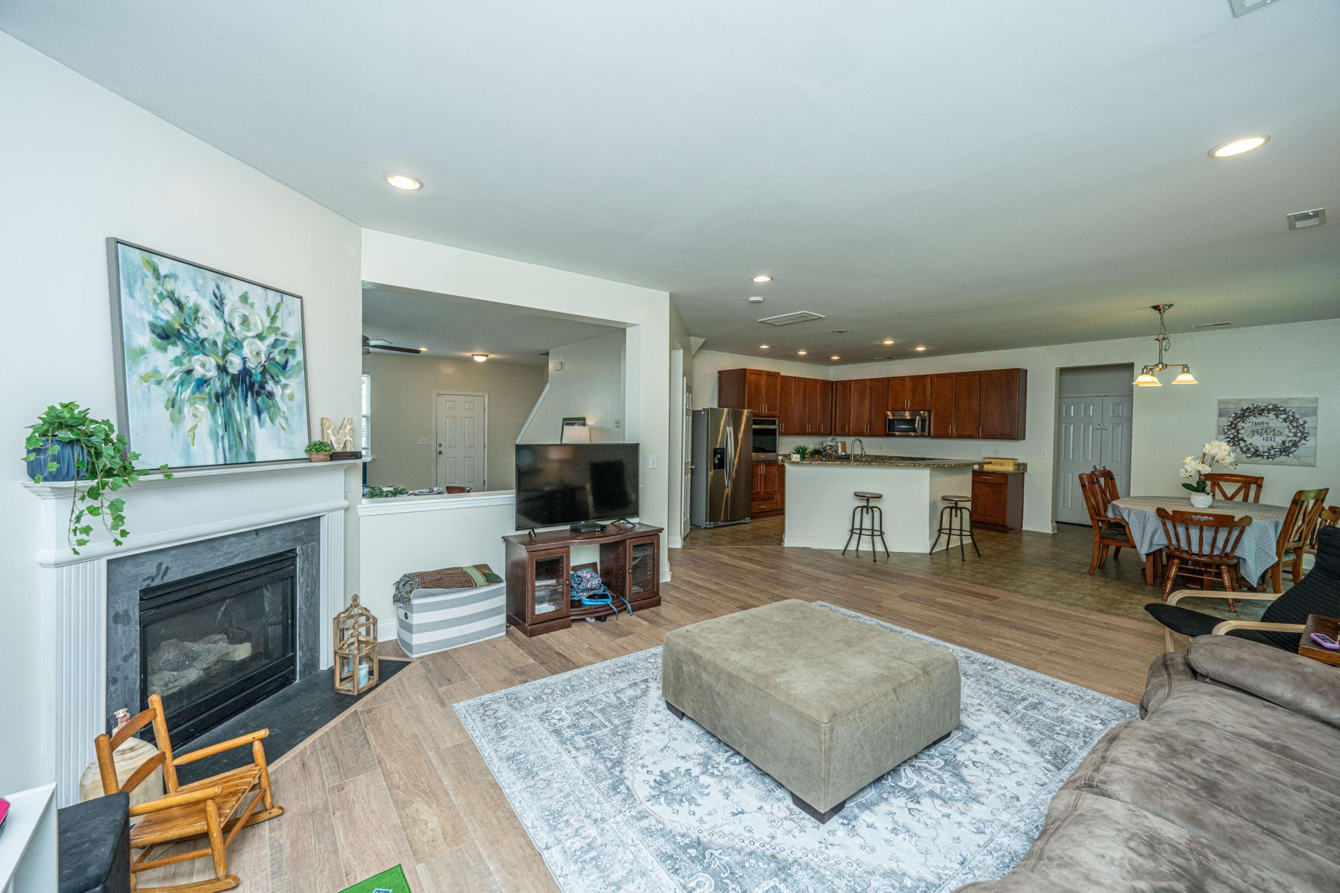 308 Duck Pond Lane Photo 6