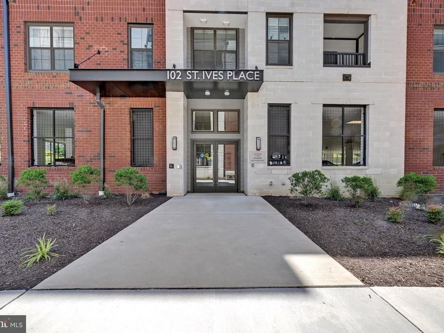 102 Saint Ives Place, Unit 401, Oxon Hill, MD 20745 Main Photo