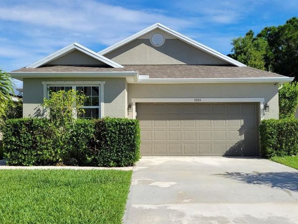 5355 NW Pine Trail Circle, Port St. Lucie, FL 34983