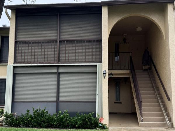 813 Sky Pine Way, Unit F2, Greenacres, FL 33415