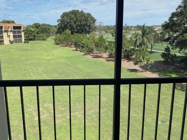 5390 NW Woodland Lakes Drive, Unit 4020, Palm Beach Gardens, FL 33418