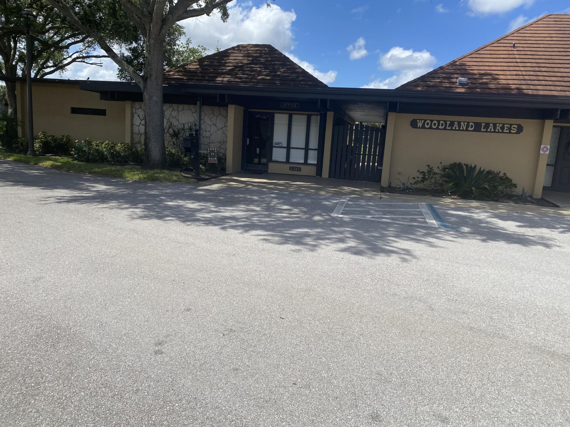 5390 NW Woodland Lakes Drive, Unit 4020, Palm Beach Gardens, FL 33418 Photo