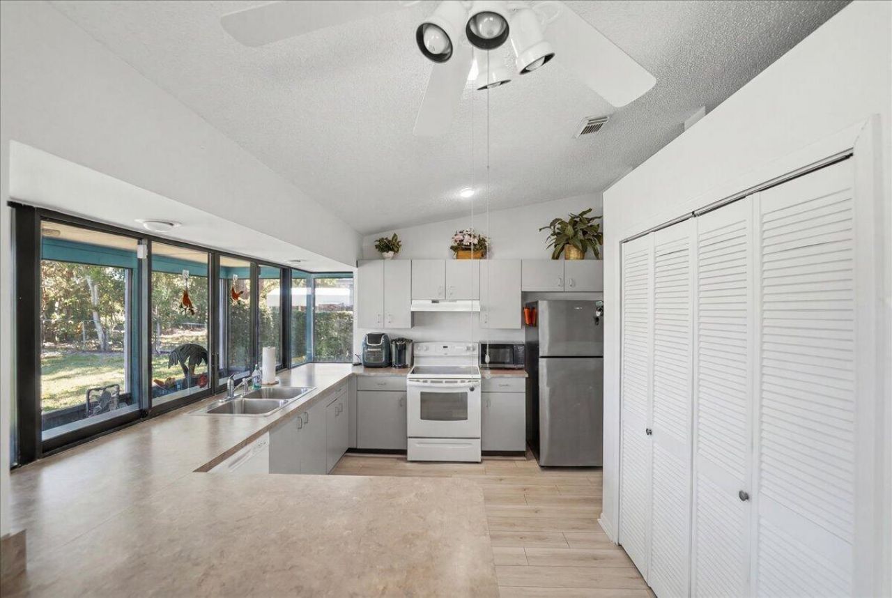 465 SE Asbury Lane, Port Saint Lucie, FL 34983 Photo