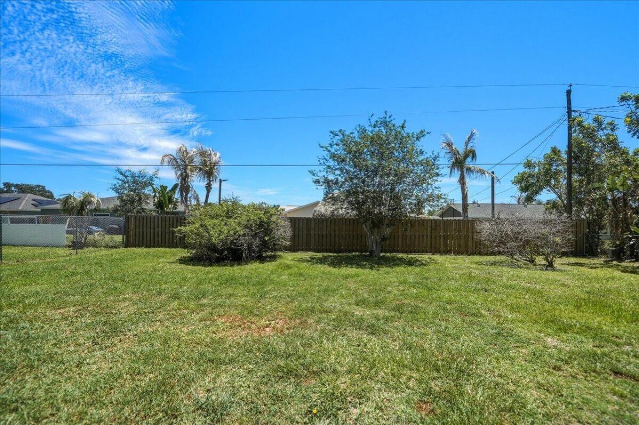 465 SE Asbury Lane, Port Saint Lucie, FL 34983 Photo