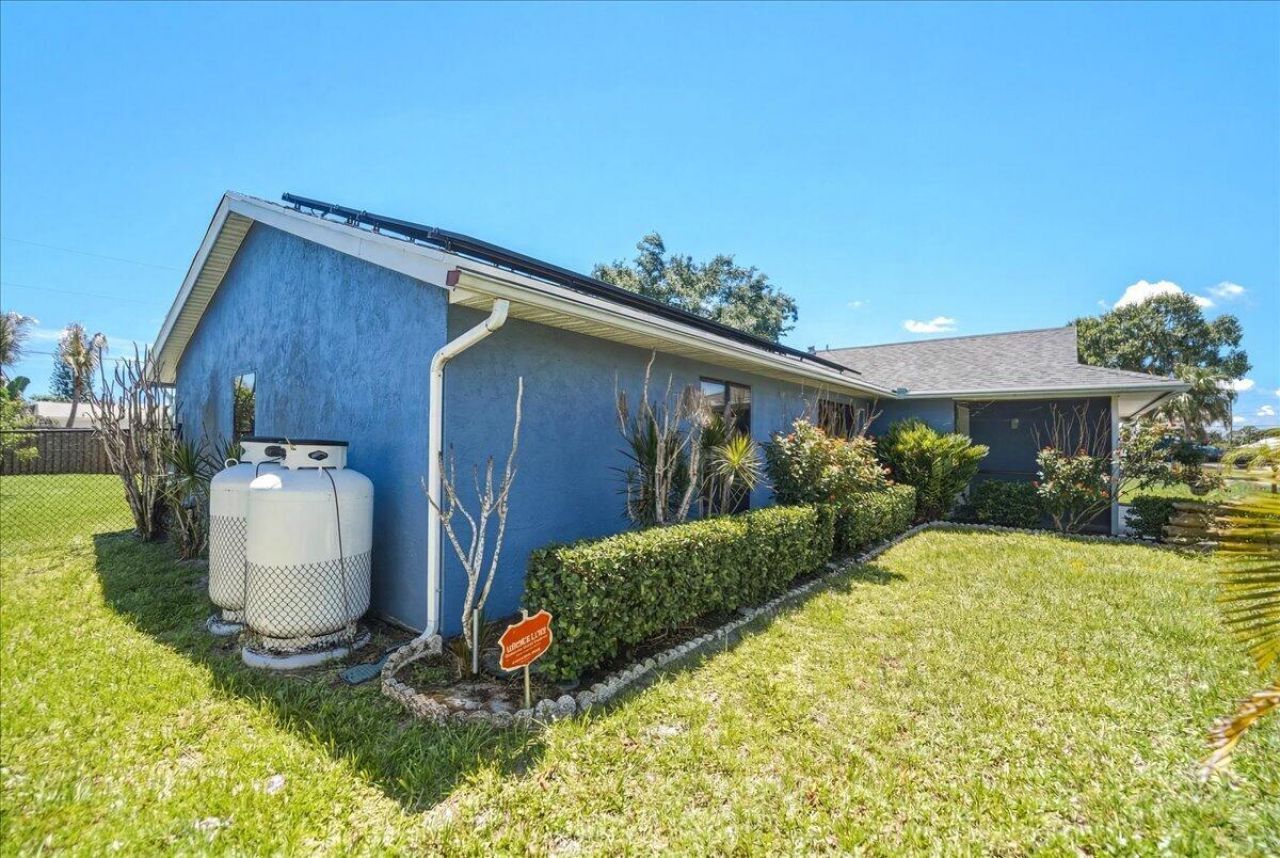 465 SE Asbury Lane, Port Saint Lucie, FL 34983 Photo