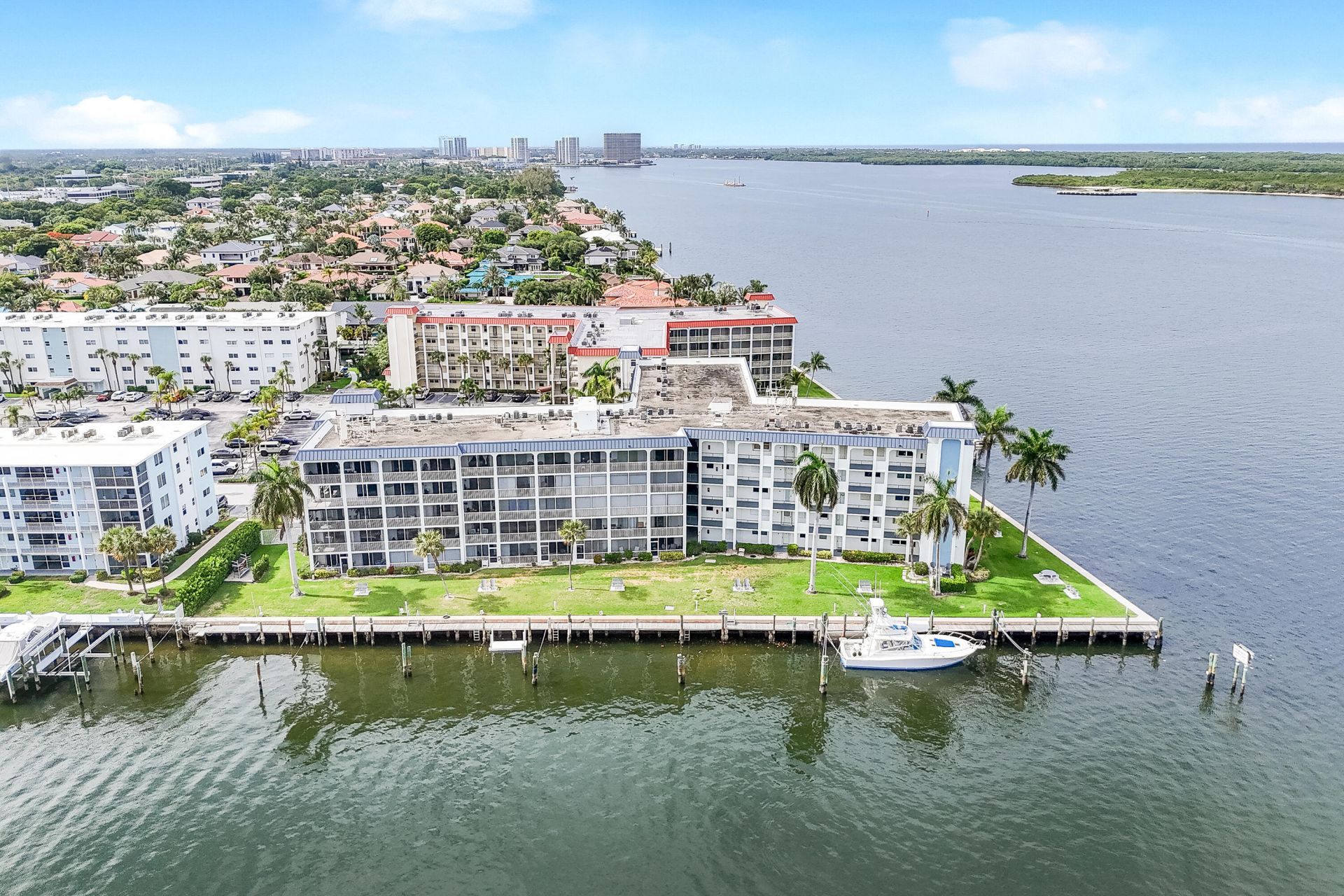 100 Paradise Harbour Boulevard, Unit 211, North Palm Beach, FL 33408 Photo
