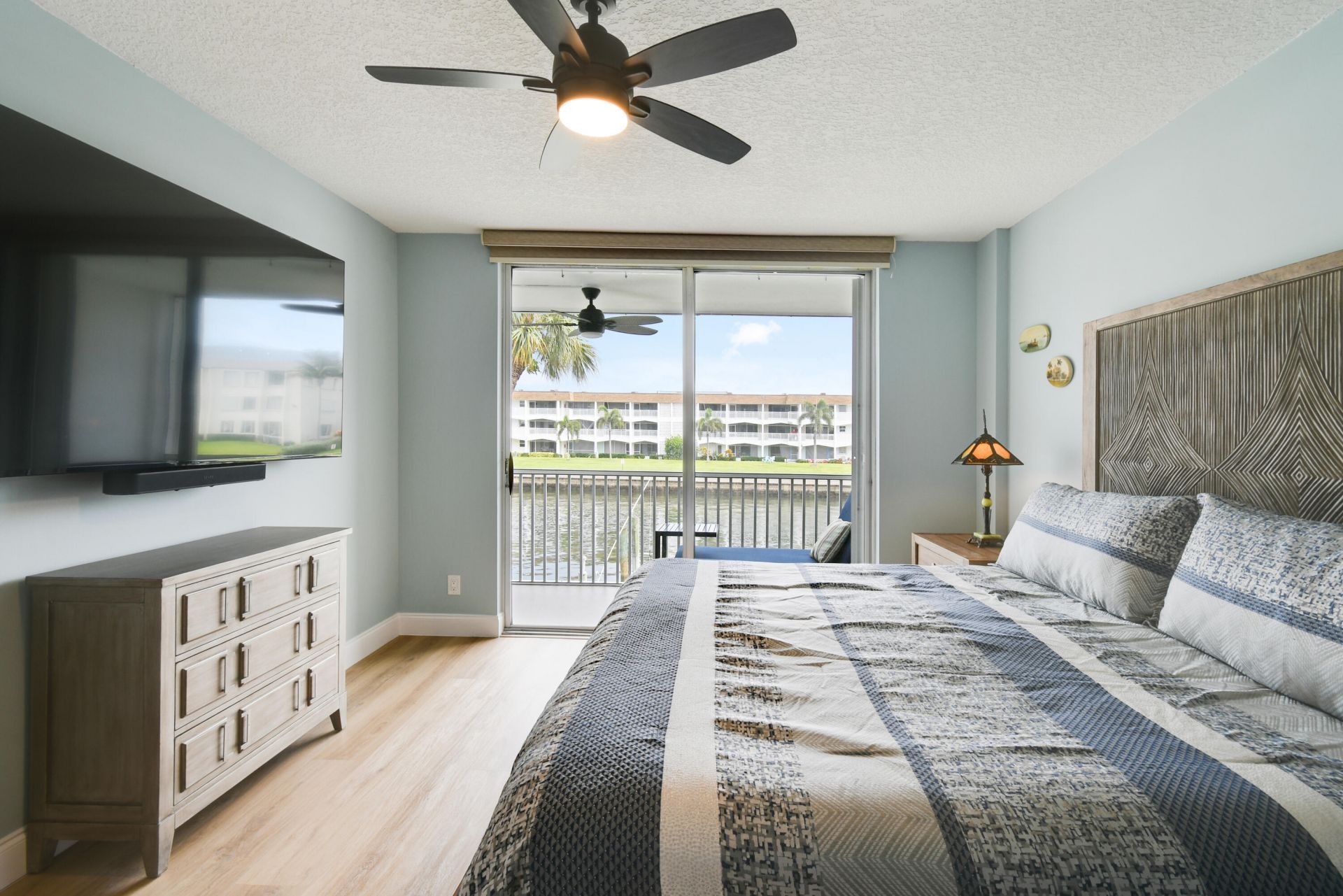 100 Paradise Harbour Boulevard, Unit 211, North Palm Beach, FL 33408 Photo