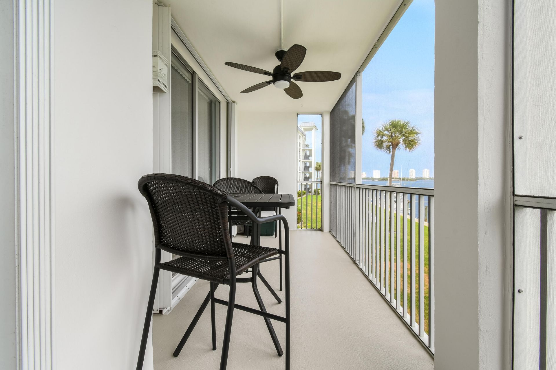 100 Paradise Harbour Boulevard, Unit 211, North Palm Beach, FL 33408 Photo