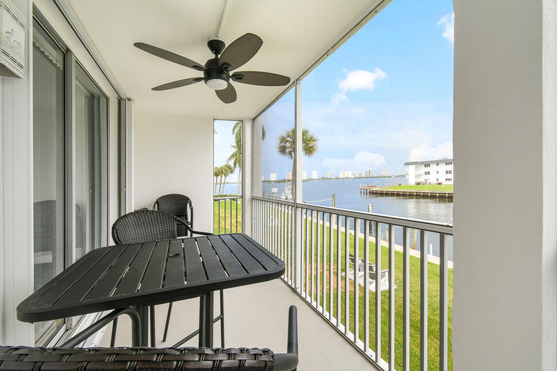 100 Paradise Harbour Boulevard, Unit 211, North Palm Beach, FL 33408 Photo