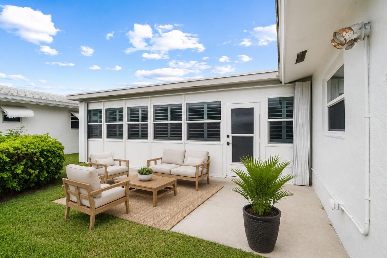1304 SW 23rd Street, Boynton Beach, FL 33426 Photo