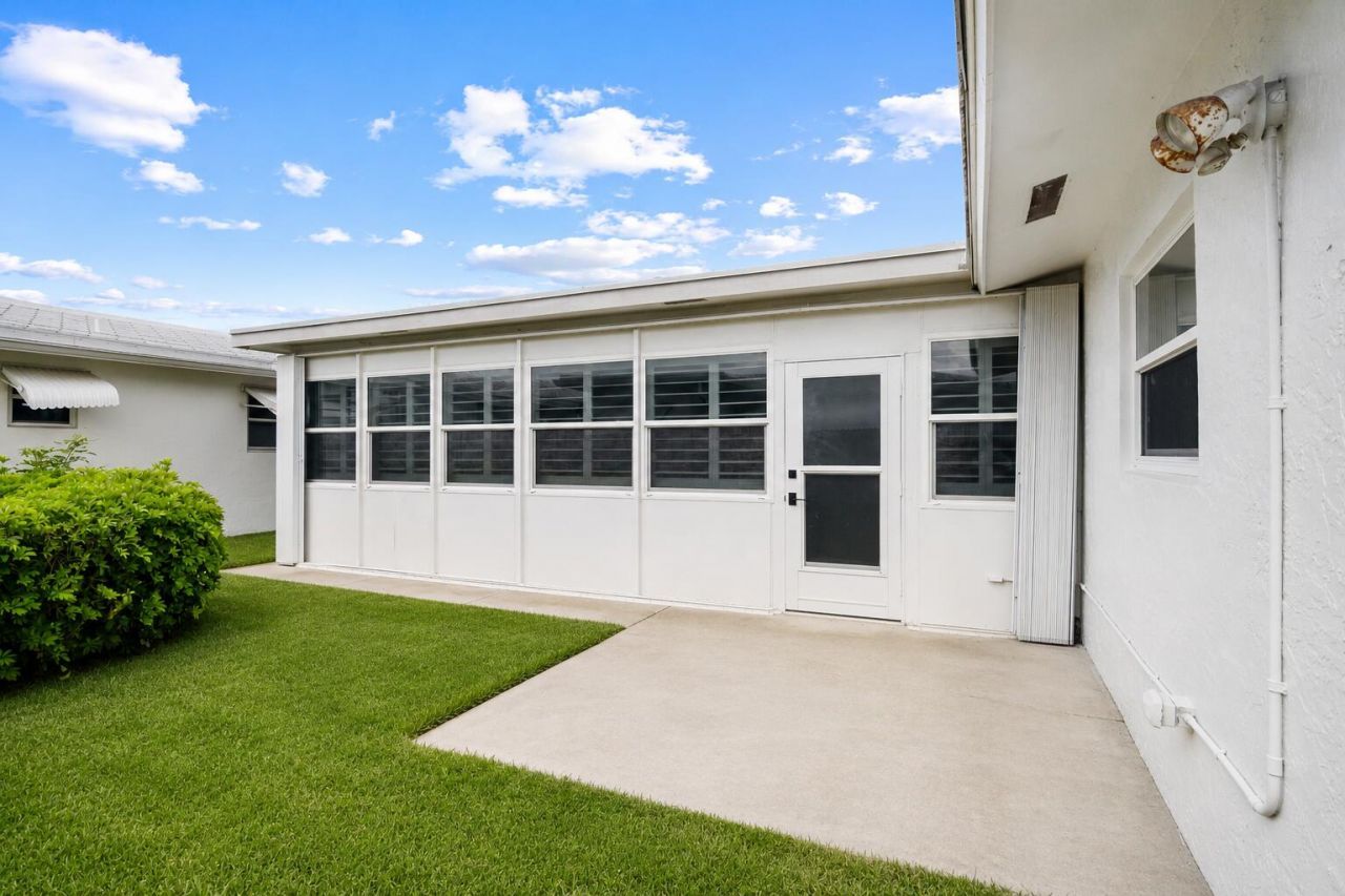 1304 SW 23rd Street, Boynton Beach, FL 33426 Photo