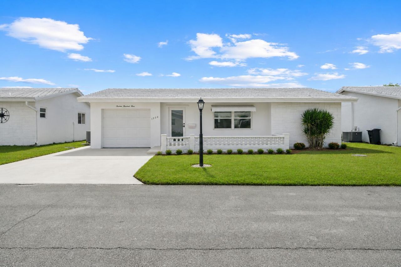 1304 SW 23rd Street, Boynton Beach, FL 33426 Photo