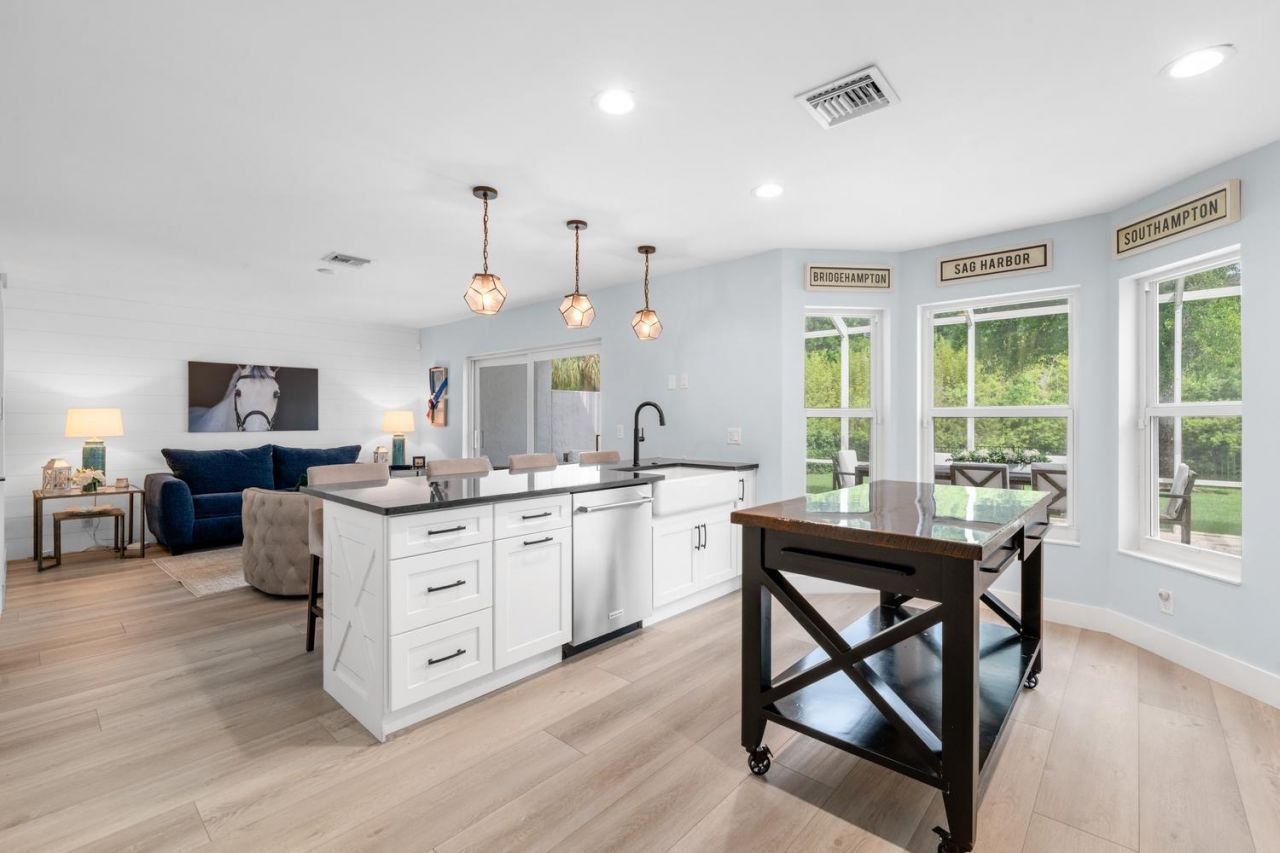 1526 S Club Drive, Wellington, FL 33414 Photo
