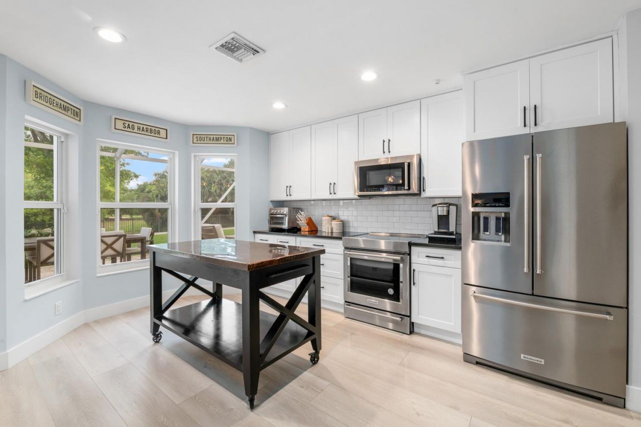 1526 S Club Drive, Wellington, FL 33414 Photo