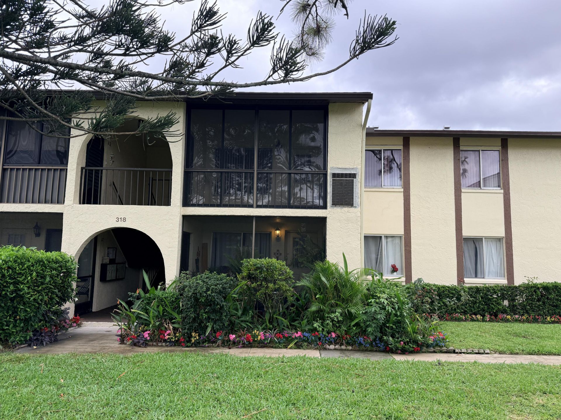 318 Knotty Pine Circle, Unit D-2, Greenacres, FL 33463 Photo