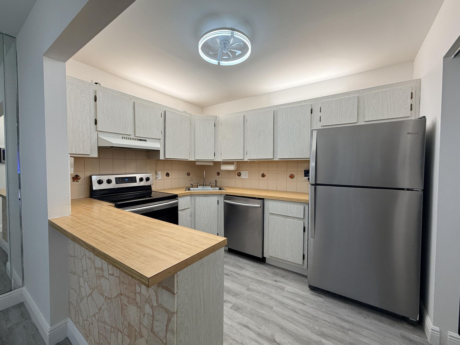 318 Knotty Pine Circle, Unit D-2, Greenacres, FL 33463 Photo