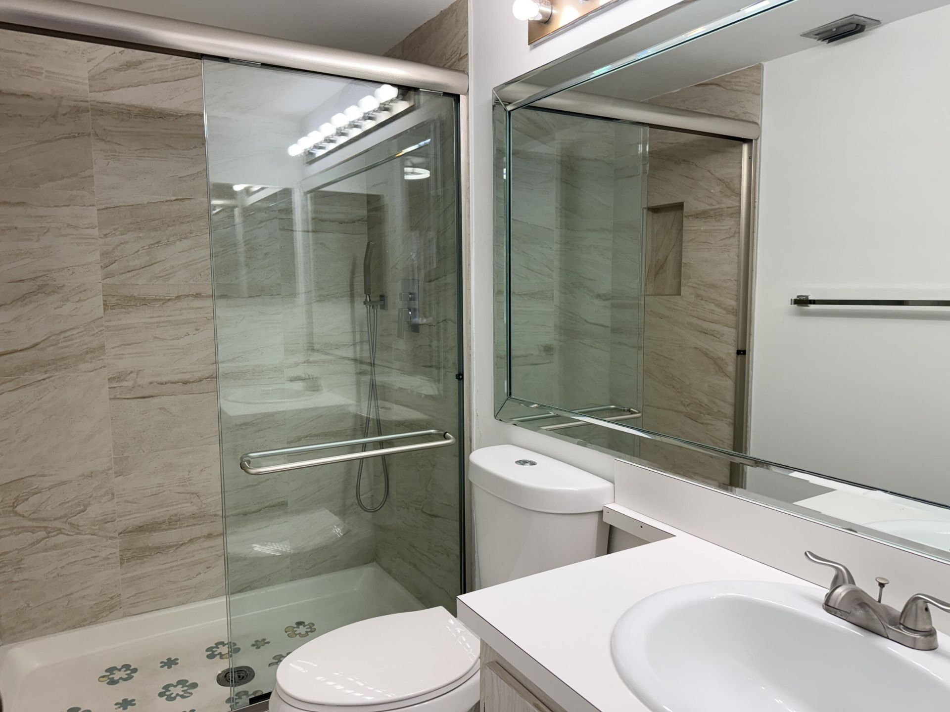 318 Knotty Pine Circle, Unit D-2, Greenacres, FL 33463 Photo