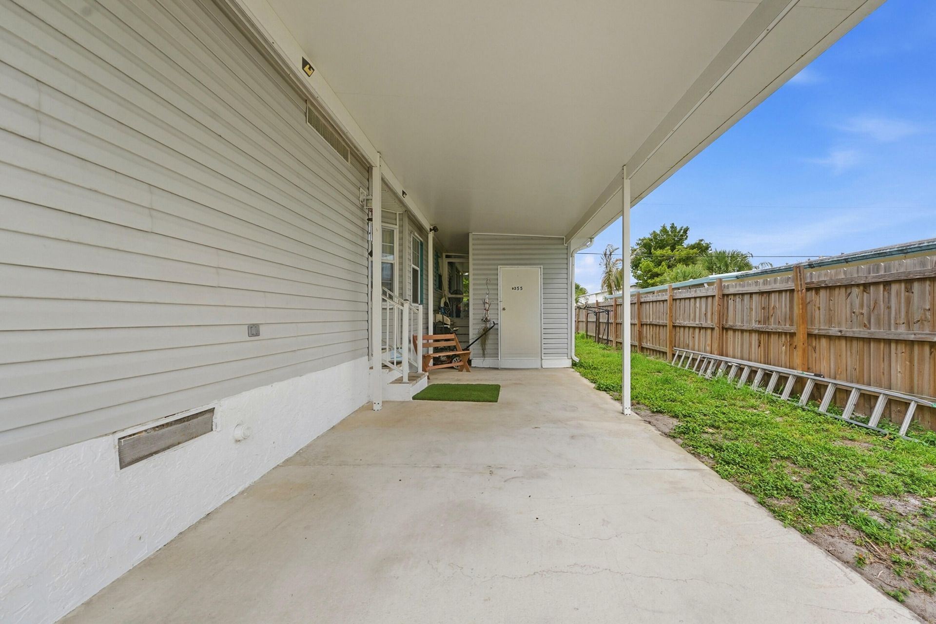 8355 SE Wren Avenue, Hobe Sound, FL 33455 Photo