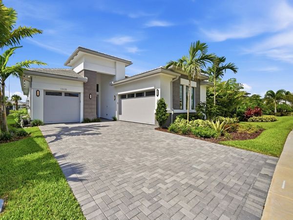 13128 Feathering Way, Palm Beach Gardens, FL 33412