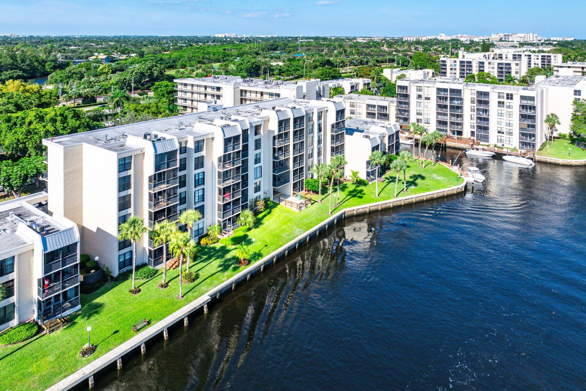 18 Royal Palm Way Way, Unit 109, Boca Raton, FL 33432 Photo