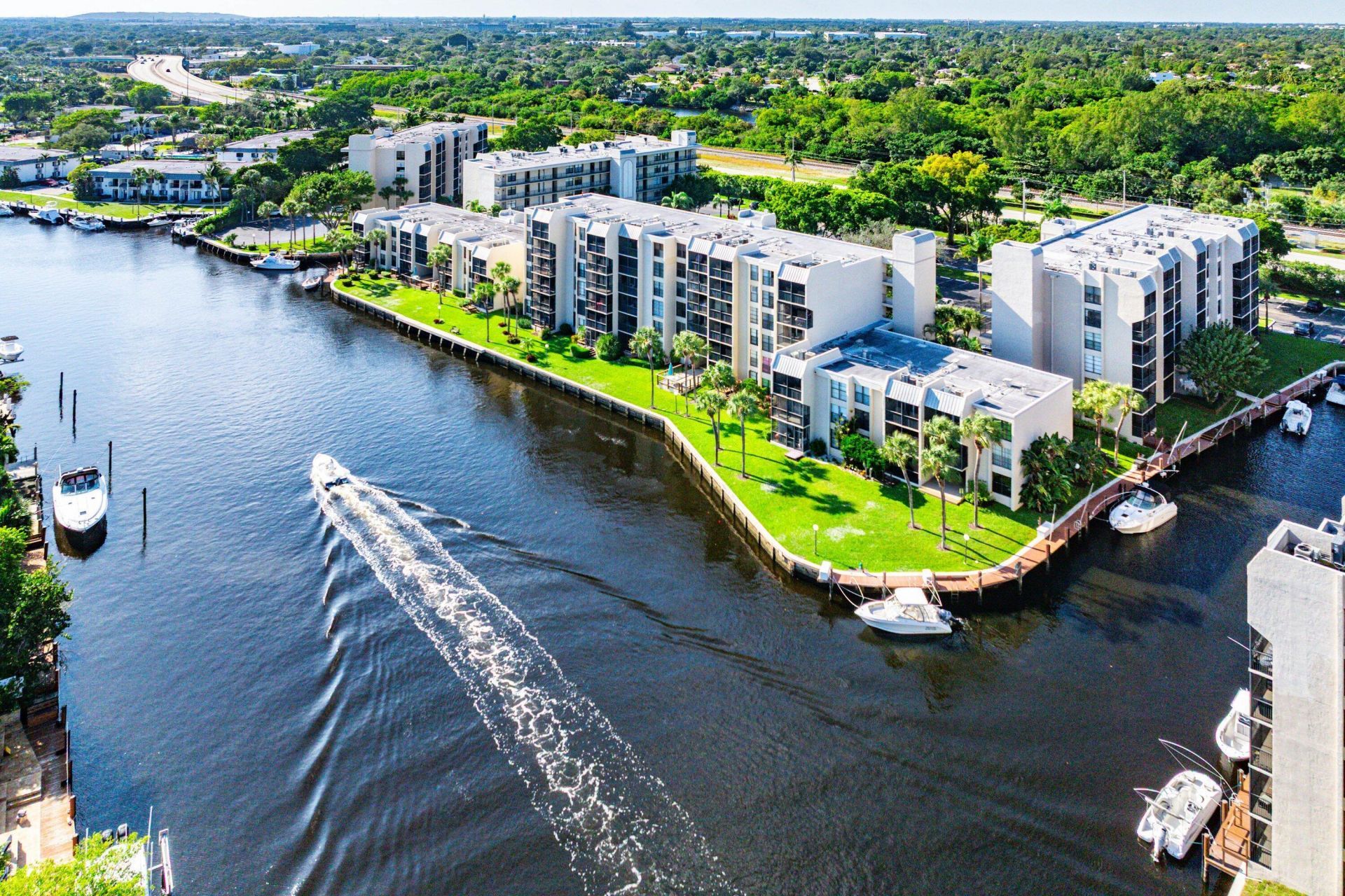 18 Royal Palm Way Way, Unit 109, Boca Raton, FL 33432 Photo