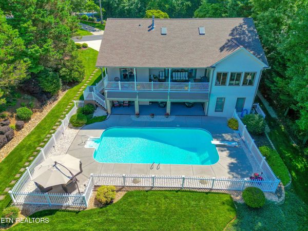 201 Iroquois Circle, Loudon, TN 37774