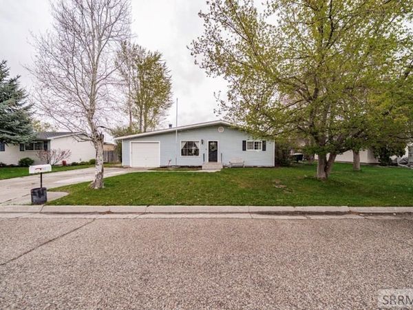 3715 E Vaughn Street, AMMON, ID 83406