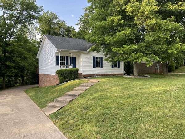 3251 N Senseney Cir, Clarksville, TN 37042