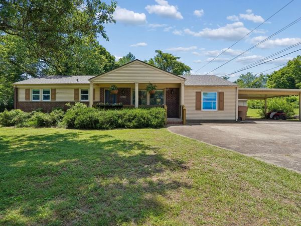 2414 Springview Dr, Nashville, TN 37214