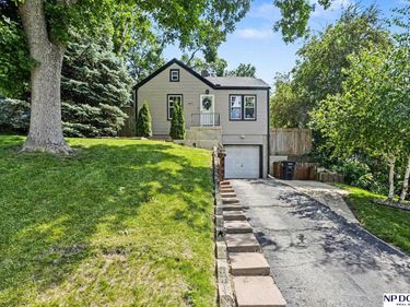 4939 Pine Street, Omaha, NE 68106