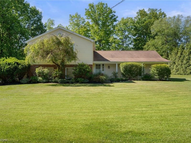 11341 Willow Hill Drive, Chesterland, OH 44026 Photo 1