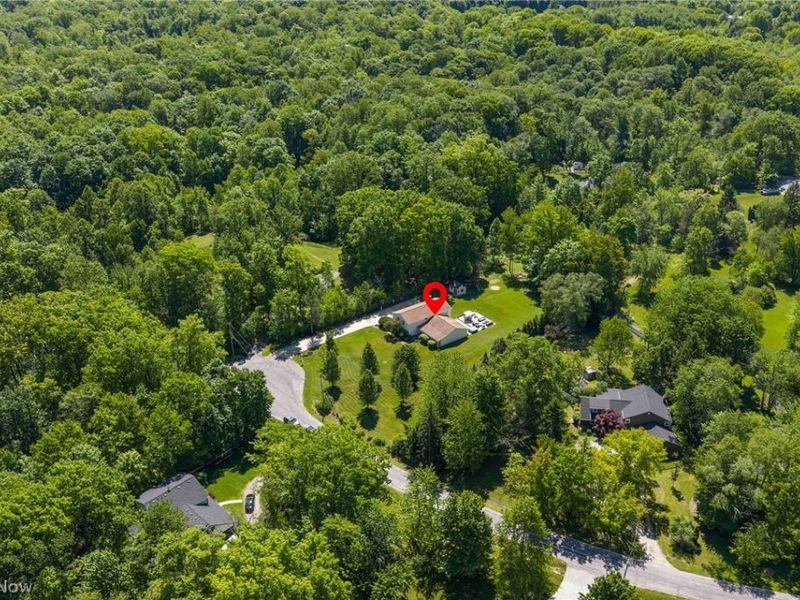 11341 Willow Hill Drive, Chesterland, OH 44026 Photo 2