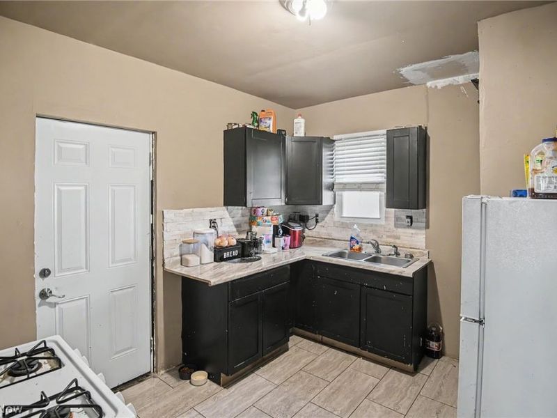 32 E Avondale Avenue, Youngstown, OH 44507 Photo 8