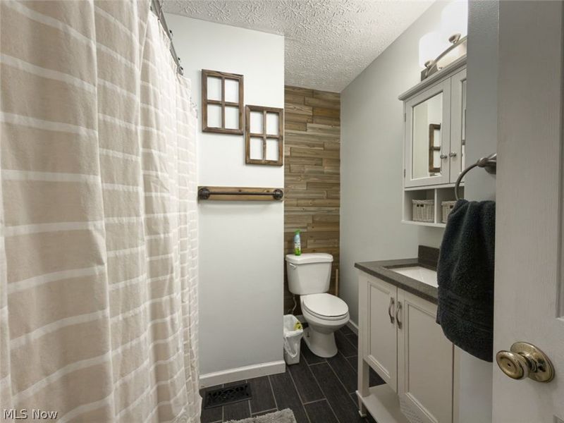 1211 Kingston Road , Uniontown, OH 44685 Photo 11