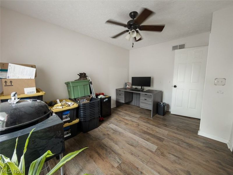 1211 Kingston Road , Uniontown, OH 44685 Photo 12
