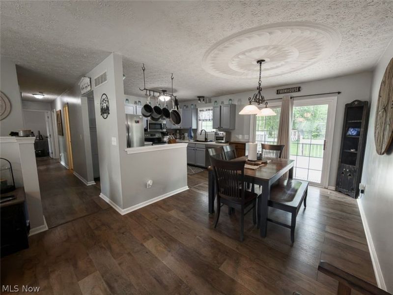 1211 Kingston Road , Uniontown, OH 44685 Photo 4