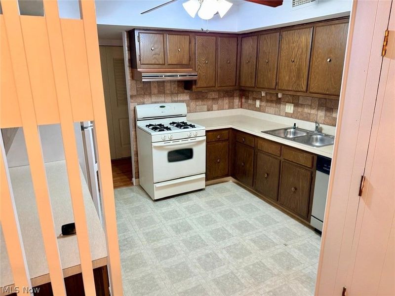 6250 Greenwood Parkway , Unit 202, Northfield Village, OH 44067 Photo 4