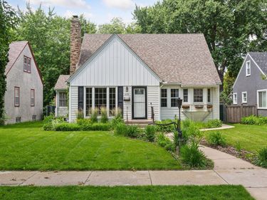 4145 Zenith Avenue N, Robbinsdale, MN 55422
