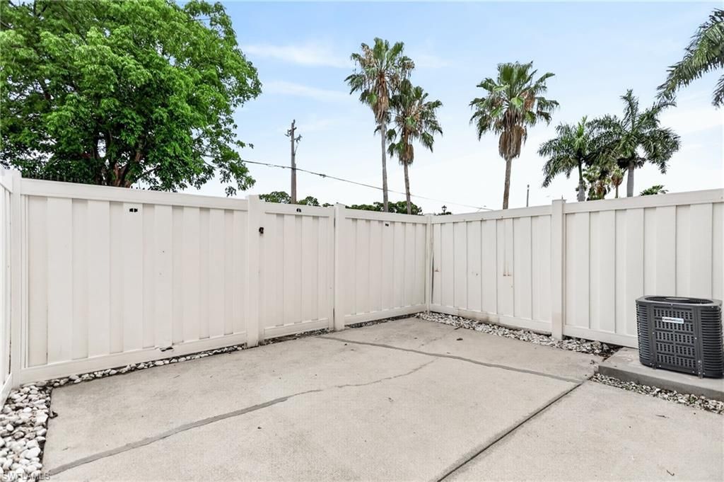 3610 Pine Oak Cir, Unit 106, Fort Myers, FL 33916 Photo
